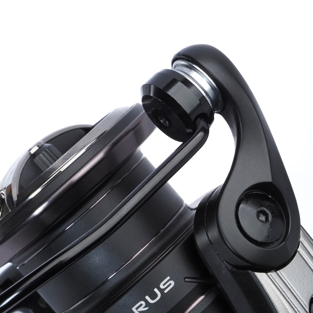 SAVAGE GEAR Exorus C2000 Stationärrolle