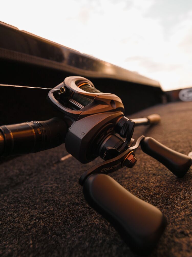 ABU GARCIA Revo SX VoltiQ HS-L Baitcastrolle LH 7,3:1 / 80cm