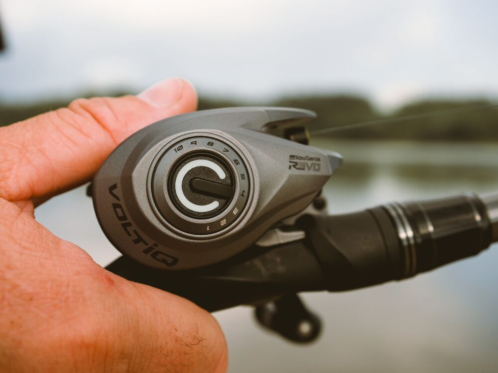 ABU GARCIA Revo SX VoltiQ HS-L Baitcastrolle LH 7,3:1 / 80cm