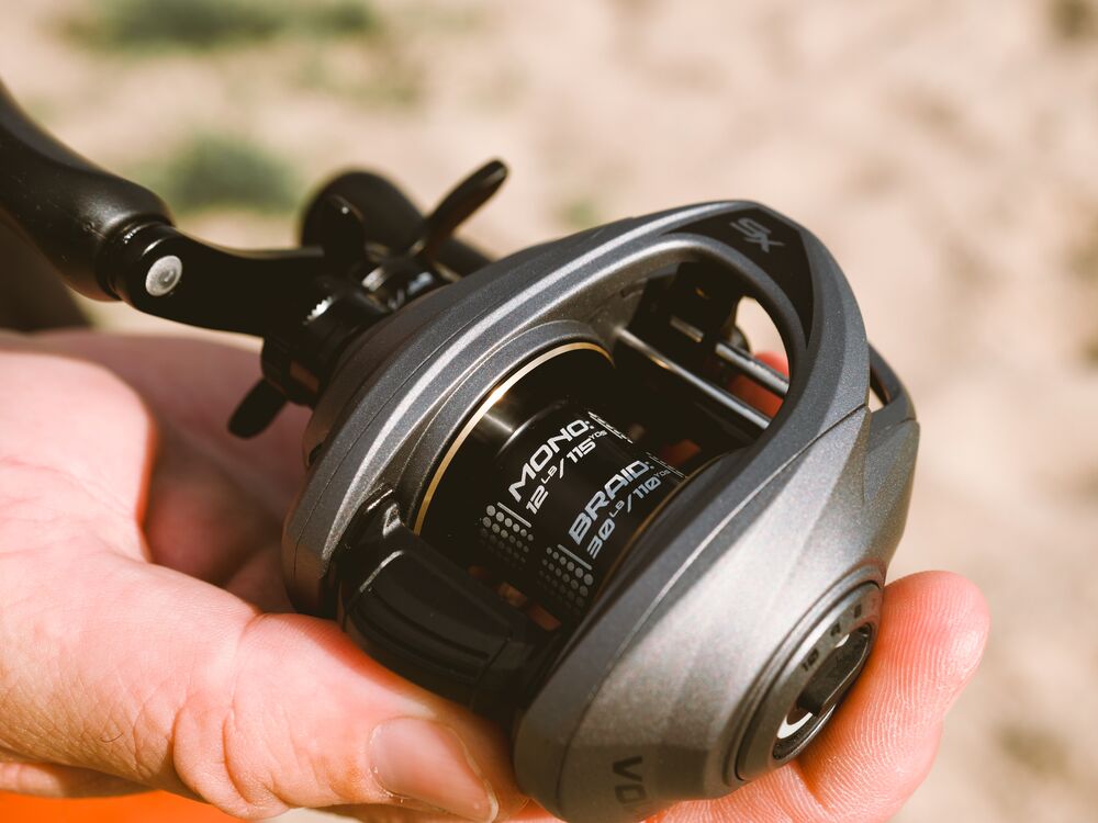 ABU GARCIA Revo X VoltiQ LP-L Baitcastrolle LH 6,7:1 / 69cm